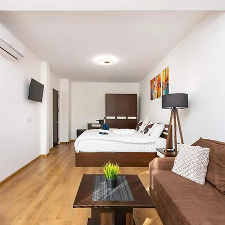 Cozy & 1bd Steps From The Old Town By Flat Manаger Apartment *