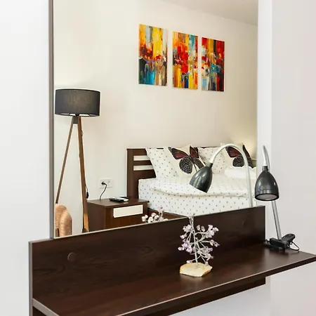 Cozy & 1bd Steps From The Old Town By Flat Manаger