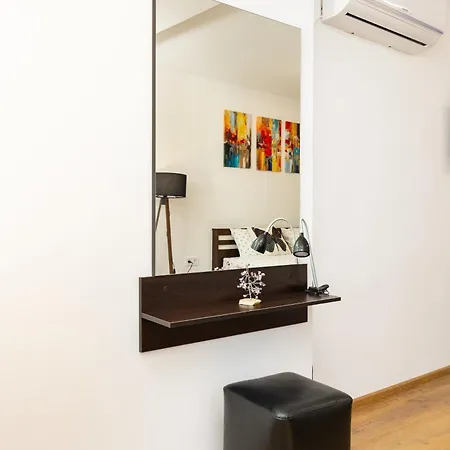 Cozy & 1bd Steps From The Old Town By Flat Manаger *
